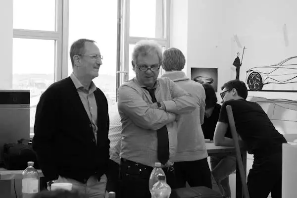 “致敬工業(yè)設(shè)計(jì)師”——(草圖、效果圖、手板、生產(chǎn))設(shè)計(jì)過程展示(圖20)